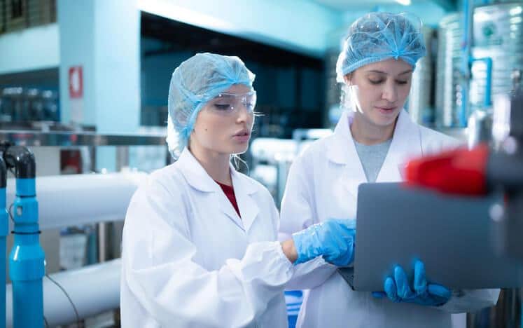 A simulated GMP environment preparing students for pharmaceutical compliance careers