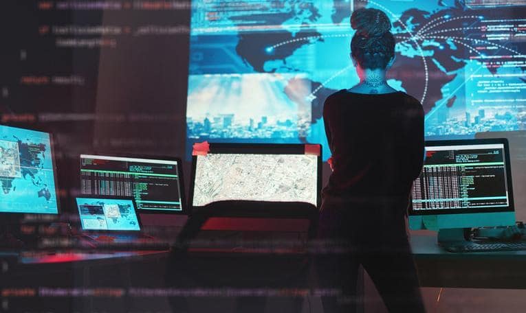 A SOC analyst comparing security events during threat investigation